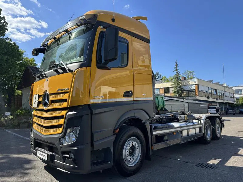 Mercedes-Benz Actros 2645 6x2 ABROLLER Lenk/Lift MEILLER 2170 Intarder - Caminhão polibenne, Caminhão grua: foto 2 Mercedes-Benz Actros 2645 6x2 ABROLLER Lenk/Lift MEILLER 2170 Intarder - Caminhão polibenne, Caminhão grua: foto 2