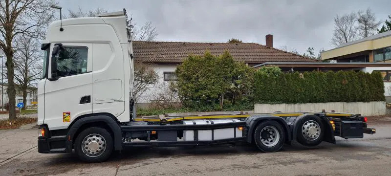 Scania 6X2 BDF Intarder Lenkachse VANTEC hyd. Hubrahmen - Caminhão transportador de contêineres/ Caixa móvel: foto 5 Scania 6X2 BDF Intarder Lenkachse VANTEC hyd. Hubrahmen - Caminhão transportador de contêineres/ Caixa móvel: foto 5