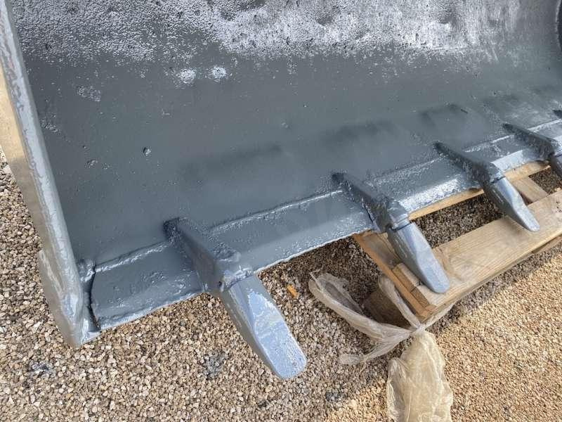 MECALAC 2140 mm-Series 8/10/11/12 - Balde para carregadeiras: foto 3 MECALAC 2140 mm-Series 8/10/11/12 - Balde para carregadeiras: foto 3