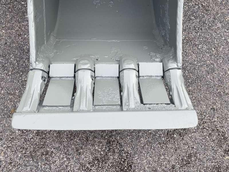 MECALAC Séries 8 / 10 / 11 / 12 - 620mm - Balde escavadora: foto 2 MECALAC Séries 8 / 10 / 11 / 12 - 620mm - Balde escavadora: foto 2