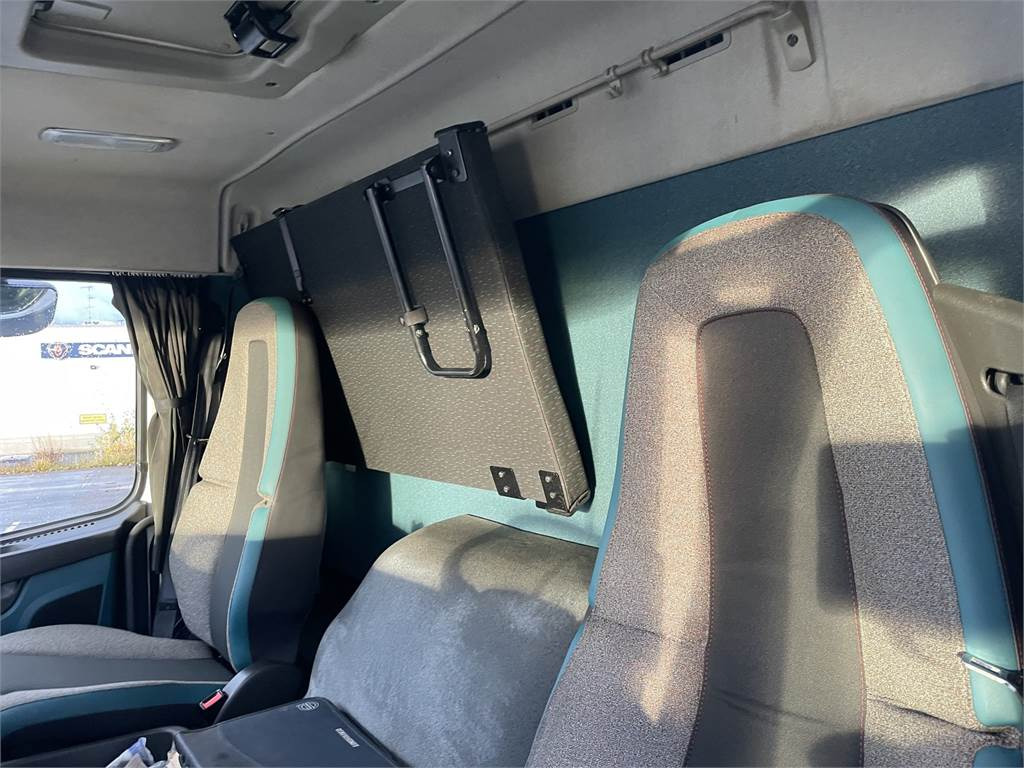 Caminhão isotérmico Volvo FM 330: foto 9