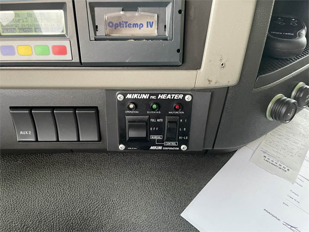 Caminhão isotérmico Volvo FM 330: foto 12
