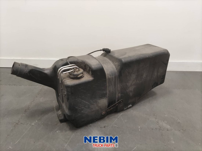 Renault Renault - 7482299201 - Adblue tank 75L - Peça de reposição de Caminhão: foto 1 Renault Renault - 7482299201 - Adblue tank 75L - Peça de reposição de Caminhão: foto 1