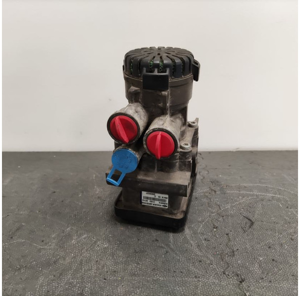 Volvo Volvo - 20828237 - Modulator vooras - Peça de reposição de Caminhão: foto 2 Volvo Volvo - 20828237 - Modulator vooras - Peça de reposição de Caminhão: foto 2