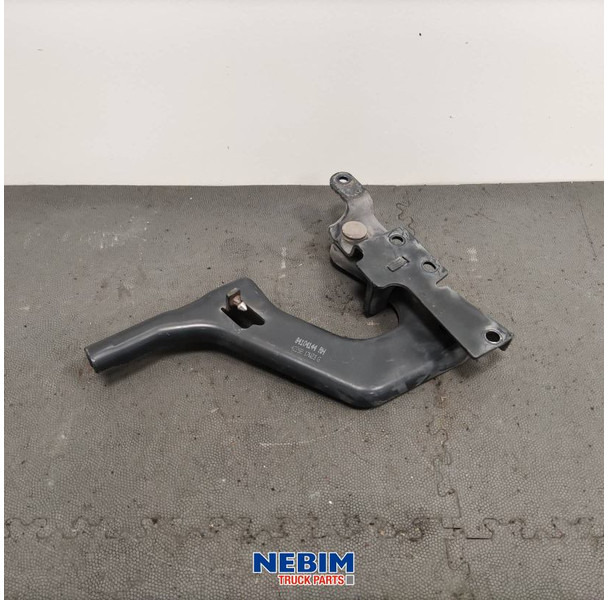 Volvo Volvo - 84104144 - Treeplank scharnier FH4 rechts - Peça de reposição de Caminhão: foto 1 Volvo Volvo - 84104144 - Treeplank scharnier FH4 rechts - Peça de reposição de Caminhão: foto 1