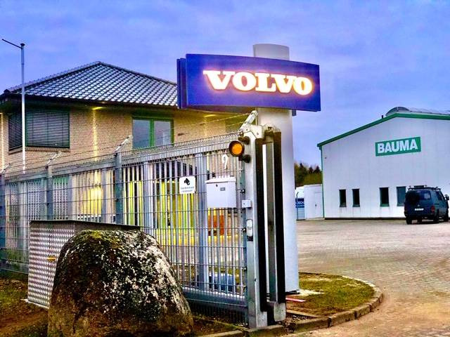 Volvo EC 18 E MIETE / RENTAL (12001761) - Mini escavadeira: foto 1 Volvo EC 18 E MIETE / RENTAL (12001761) - Mini escavadeira: foto 1