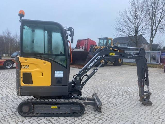 Volvo EC 20 E MIETE / RENTAL (12001805) - Mini escavadeira: foto 5 Volvo EC 20 E MIETE / RENTAL (12001805) - Mini escavadeira: foto 5