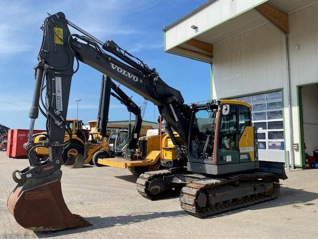 Volvo ECR 145 E L MIETE / RENTAL (12001048) - Escavadora de rastos: foto 1 Volvo ECR 145 E L MIETE / RENTAL (12001048) - Escavadora de rastos: foto 1