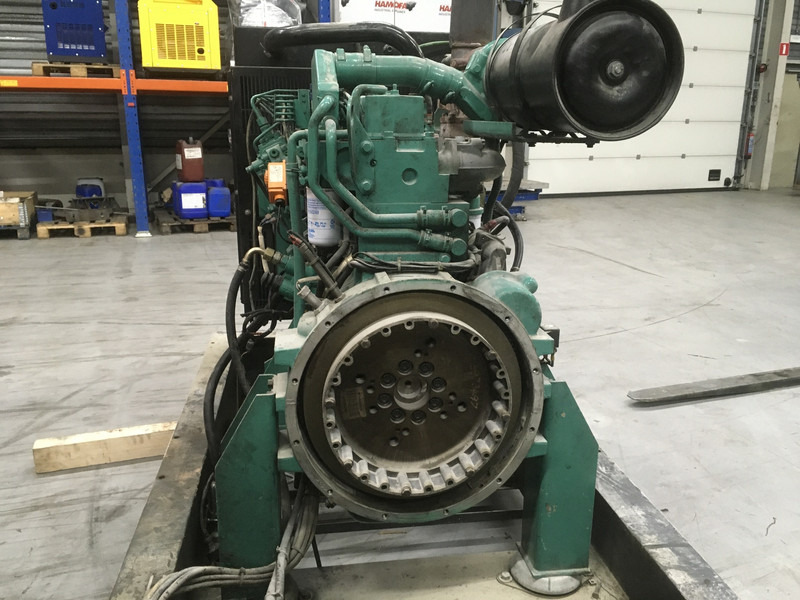 Cummins 6CTA8.3-G2 CPL2219 USED - Máquina de construção: foto 3 Cummins 6CTA8.3-G2 CPL2219 USED - Máquina de construção: foto 3