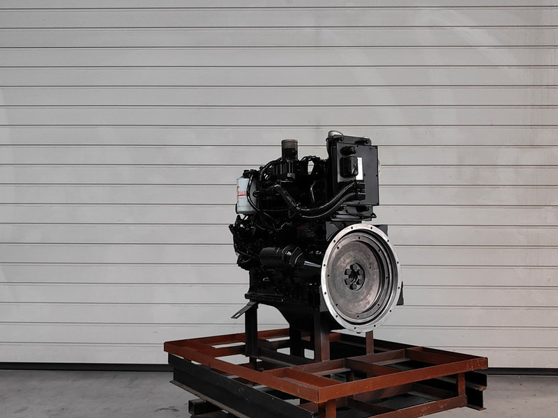 Cummins QSB3.3 CPL???? RECONDITIONED - Máquina de construção: foto 5 Cummins QSB3.3 CPL???? RECONDITIONED - Máquina de construção: foto 5