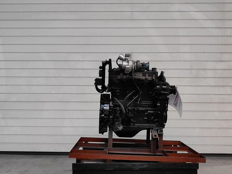 Cummins QSB3.3 RECONDITIONED - Máquina de construção: foto 1 Cummins QSB3.3 RECONDITIONED - Máquina de construção: foto 1