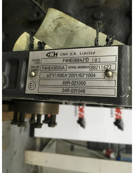 Máquina de construção Iveco F4HE0684J*D FOR PARTS: foto 6