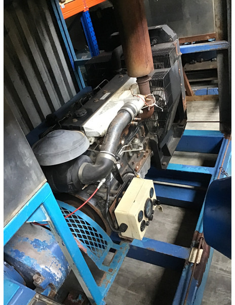 Perkins 1006-6 POMP 800 BAR USED - Bomba de água: foto 2 Perkins 1006-6 POMP 800 BAR USED - Bomba de água: foto 2