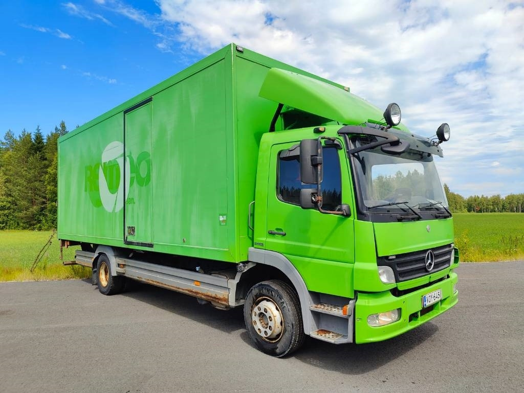 Mercedes-Benz Atego 1224 - Caminhão furgão: foto 2 Mercedes-Benz Atego 1224 - Caminhão furgão: foto 2