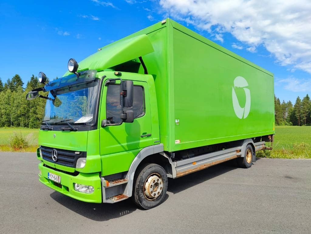 Mercedes-Benz Atego 1224 - Caminhão furgão: foto 1 Mercedes-Benz Atego 1224 - Caminhão furgão: foto 1