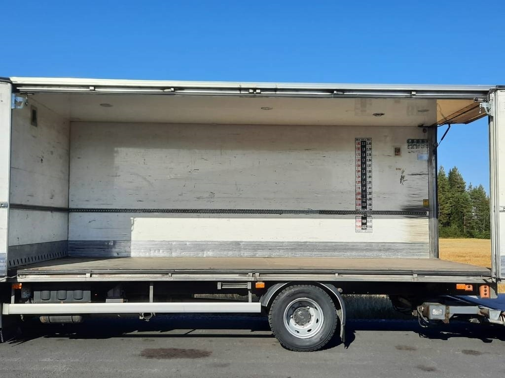 Volvo FL 240  - Caminhão furgão: foto 5 Volvo FL 240  - Caminhão furgão: foto 5