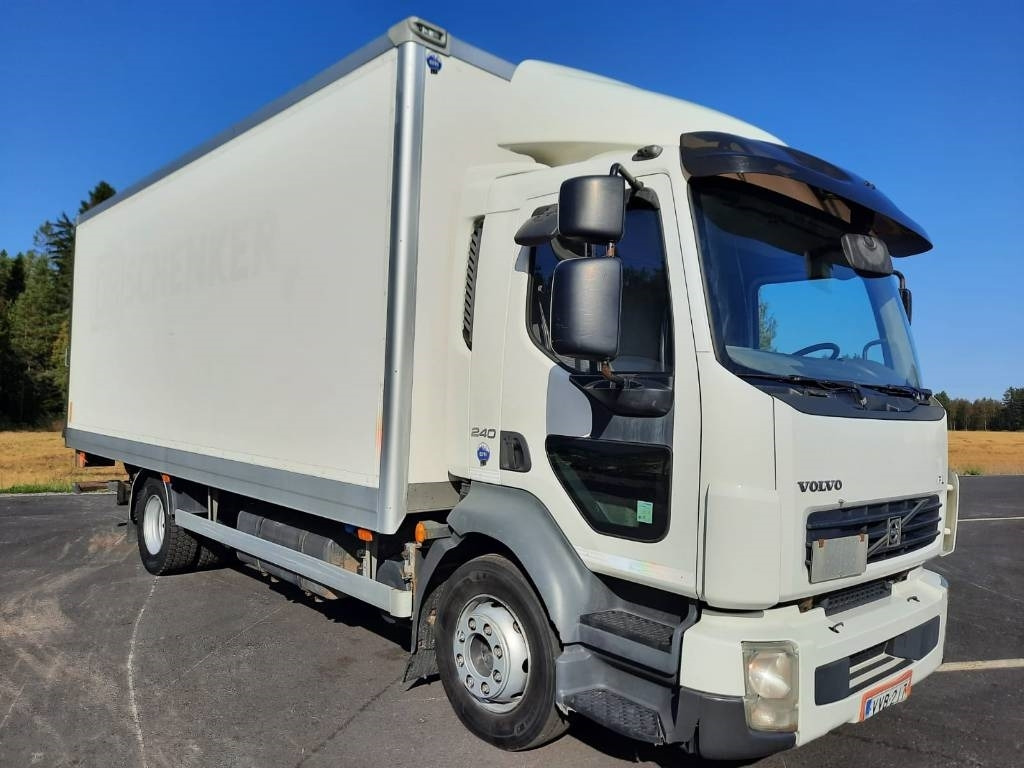 Volvo FL 240  - Caminhão furgão: foto 2 Volvo FL 240  - Caminhão furgão: foto 2