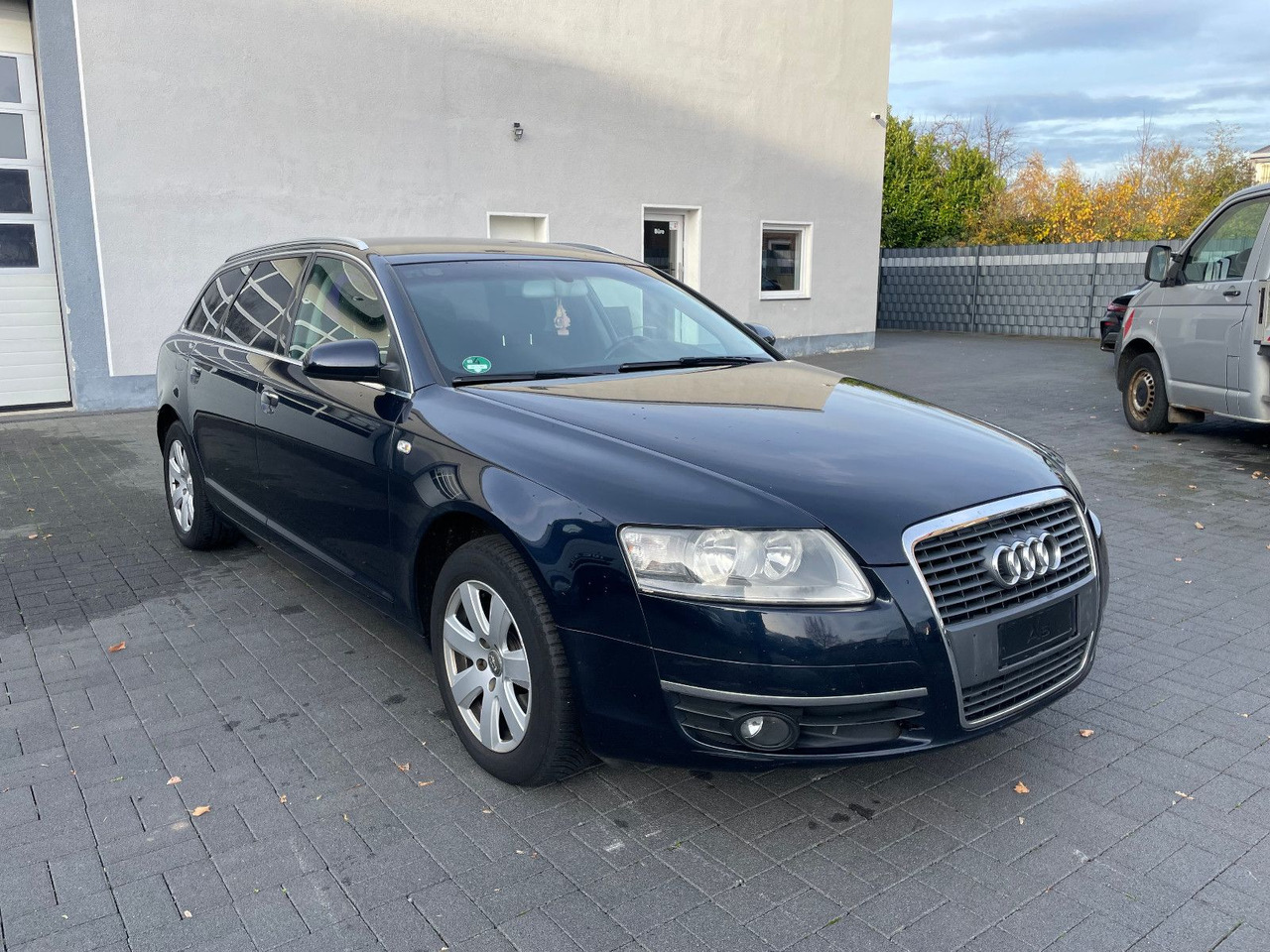 Audi A6 Avant 2.7 TDI Defekt !!! - Carro perua: foto 1 Audi A6 Avant 2.7 TDI Defekt !!! - Carro perua: foto 1
