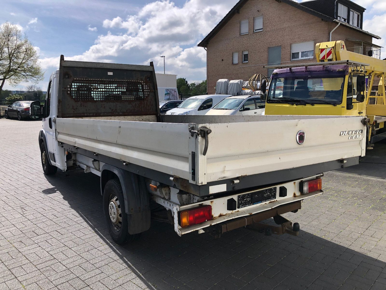 Fiat Ducato 2.3 Maxi Pritsche 35 130 L5 - Furgão caixa aberta: foto 2 Fiat Ducato 2.3 Maxi Pritsche 35 130 L5 - Furgão caixa aberta: foto 2