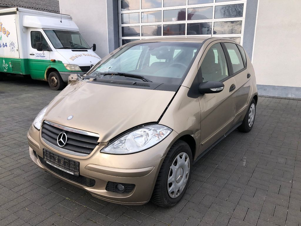 Mercedes-Benz A 150 A -Klasse A 150 - Automóvel: foto 4 Mercedes-Benz A 150 A -Klasse A 150 - Automóvel: foto 4