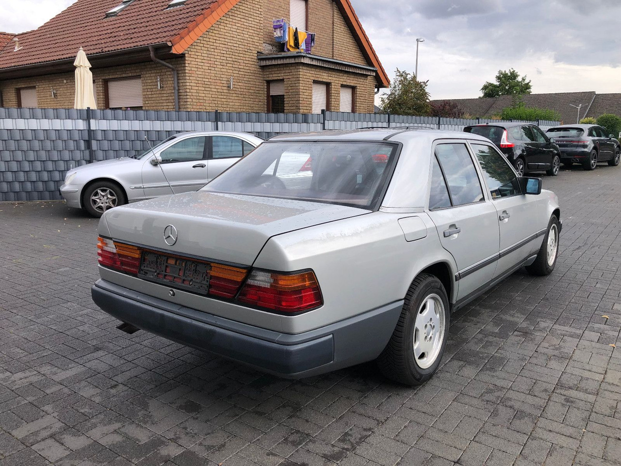 Mercedes-Benz W124 E 260 - Sedã: foto 2 Mercedes-Benz W124 E 260 - Sedã: foto 2