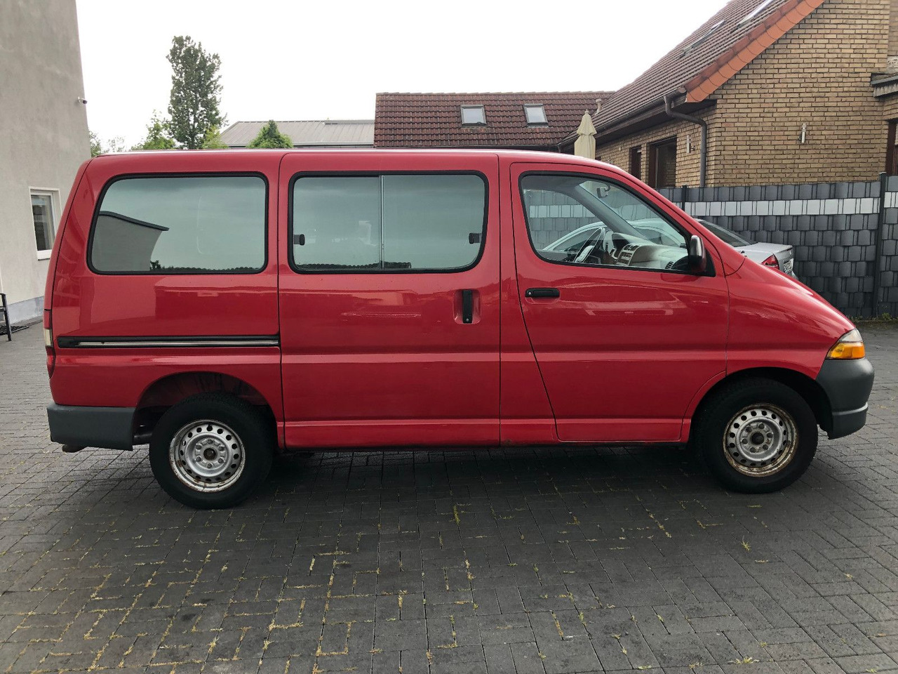 Toyota Hiace 2.7 i Benziner, 9-Sitzer, 1. Hand - Furgão de passageiros: foto 5 Toyota Hiace 2.7 i Benziner, 9-Sitzer, 1. Hand - Furgão de passageiros: foto 5
