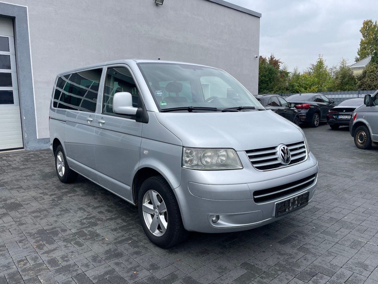 Volkswagen T5 2.5 TDi Caravelle 4Motion 8-Sitzer - Furgão de passageiros: foto 1 Volkswagen T5 2.5 TDi Caravelle 4Motion 8-Sitzer - Furgão de passageiros: foto 1