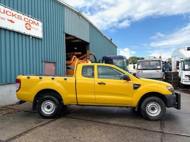 Ford Ranger 2.2TDCI 4x4 SUPERCAB PICK-UP (APK/TUV 11-2026!) (6 GEARS MANUAL GEARBOX / AIRCONDITIONING / ETC!!) RANGER 2.2TDCI 4x4 SUPERCAB P - Pick-up: foto 4 Ford Ranger 2.2TDCI 4x4 SUPERCAB PICK-UP (APK/TUV 11-2026!) (6 GEARS MANUAL GEARBOX / AIRCONDITIONING / ETC!!) RANGER 2.2TDCI 4x4 SUPERCAB P - Pick-up: foto 4
