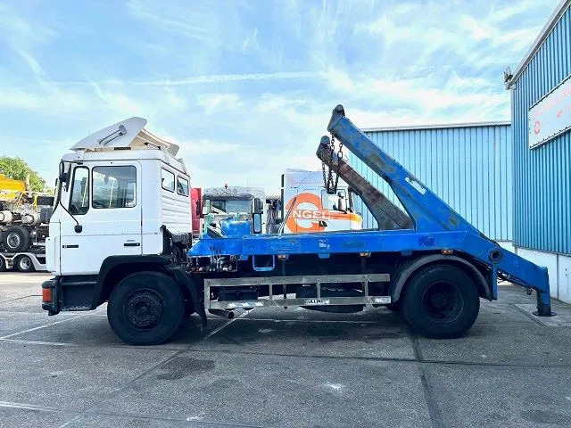 MAN F 18.232 (6 CILINDER) M90 WITH TELESCOPIC CONTAINER SYSTEM (8 GEARS MANUAL GEARBOX / EURO 1 (MECHANICAL PUMP AND INJECTORS)) - Caminhão multibenne: foto 5 MAN F 18.232 (6 CILINDER) M90 WITH TELESCOPIC CONTAINER SYSTEM (8 GEARS MANUAL GEARBOX / EURO 1 (MECHANICAL PUMP AND INJECTORS)) - Caminhão multibenne: foto 5