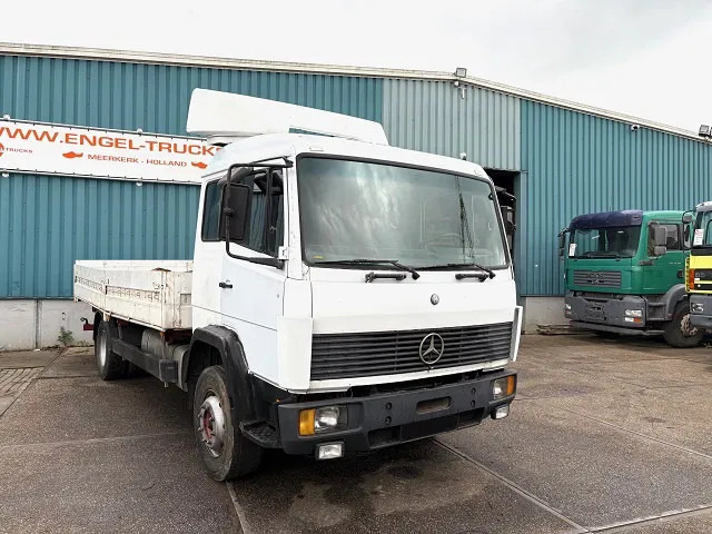 Mercedes-Benz 1117 K 6-CILINDER SLEEPERCAB (8 WHEEL NUTS / FULL STEEL SUSPENSION / MANUAL GEARBOX) - Camião de caixa aberta/ Plataforma: foto 2 Mercedes-Benz 1117 K 6-CILINDER SLEEPERCAB (8 WHEEL NUTS / FULL STEEL SUSPENSION / MANUAL GEARBOX) - Camião de caixa aberta/ Plataforma: foto 2
