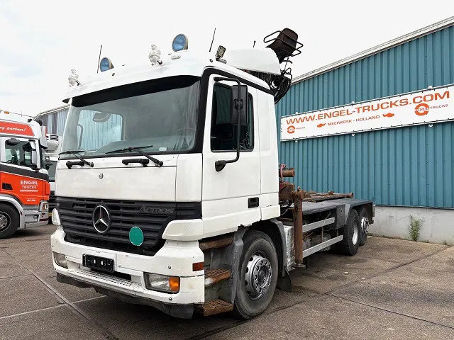 Mercedes-Benz Actros 2540 L 6x2 MP1 WITH V-CRANE & HOOK-ARM SYSTEM (EPS WITH CLUTCH (3 PEDALS) / REDUCTION AXLE / STEEL-/AIR SUSPENSION / P.T. - Caminhão polibenne, Caminhão grua: foto 1 Mercedes-Benz Actros 2540 L 6x2 MP1 WITH V-CRANE & HOOK-ARM SYSTEM (EPS WITH CLUTCH (3 PEDALS) / REDUCTION AXLE / STEEL-/AIR SUSPENSION / P.T. - Caminhão polibenne, Caminhão grua: foto 1