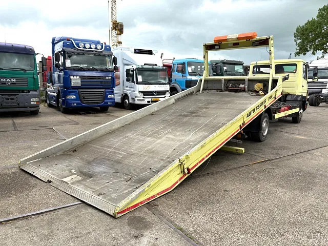 Mercedes-Benz LK 817 AUTO TRANSPORTER (6-CILINDER / FULL STEEL SUSPENSION / MANUAL GEARBOX / WINCH / ETC.) - Caminhão transporte de veículos: foto 4 Mercedes-Benz LK 817 AUTO TRANSPORTER (6-CILINDER / FULL STEEL SUSPENSION / MANUAL GEARBOX / WINCH / ETC.) - Caminhão transporte de veículos: foto 4