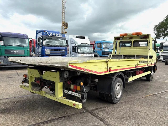Mercedes-Benz LK 817 AUTO TRANSPORTER (6-CILINDER / FULL STEEL SUSPENSION / MANUAL GEARBOX / WINCH / ETC.) - Caminhão transporte de veículos: foto 3 Mercedes-Benz LK 817 AUTO TRANSPORTER (6-CILINDER / FULL STEEL SUSPENSION / MANUAL GEARBOX / WINCH / ETC.) - Caminhão transporte de veículos: foto 3