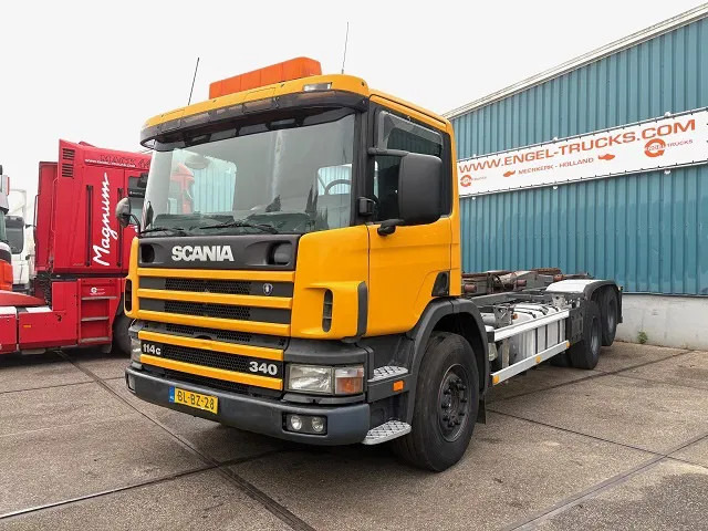 Scania P114-340 6x2 WITH MULTILIFT CONTAINERSYSTEM ONLY 80.500 KM!! ORIGINAL (10 TIRES / FULL STEEL SUSPENSION / 12 GEARS MANUAL GEARBO - Caminhão transportador de contêineres/ Caixa móvel: foto 1 Scania P114-340 6x2 WITH MULTILIFT CONTAINERSYSTEM ONLY 80.500 KM!! ORIGINAL (10 TIRES / FULL STEEL SUSPENSION / 12 GEARS MANUAL GEARBO - Caminhão transportador de contêineres/ Caixa móvel: foto 1