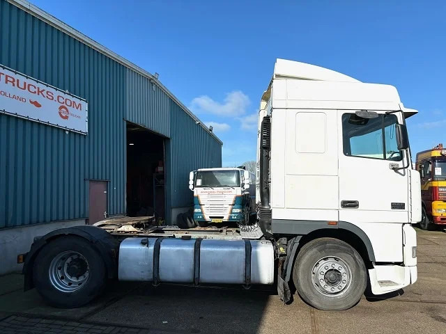 DAF 95.380 XF SPACECAB (EURO 2 / ZF16 MANUAL GEARBOX / D.E.B. ENGINE BRAKE / AIRCONDITIONING) - Tractor: foto 4 DAF 95.380 XF SPACECAB (EURO 2 / ZF16 MANUAL GEARBOX / D.E.B. ENGINE BRAKE / AIRCONDITIONING) - Tractor: foto 4