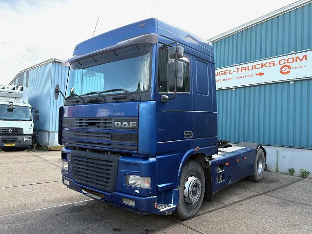 DAF 95.380 XF SPACECAB (EURO 2 / ZF16 MANUAL GEARBOX / HYDRAULIC KIT / P.T.O. / SIDE SKIRTS / AIRCONDITIONING) - Tractor: foto 1 DAF 95.380 XF SPACECAB (EURO 2 / ZF16 MANUAL GEARBOX / HYDRAULIC KIT / P.T.O. / SIDE SKIRTS / AIRCONDITIONING) - Tractor: foto 1