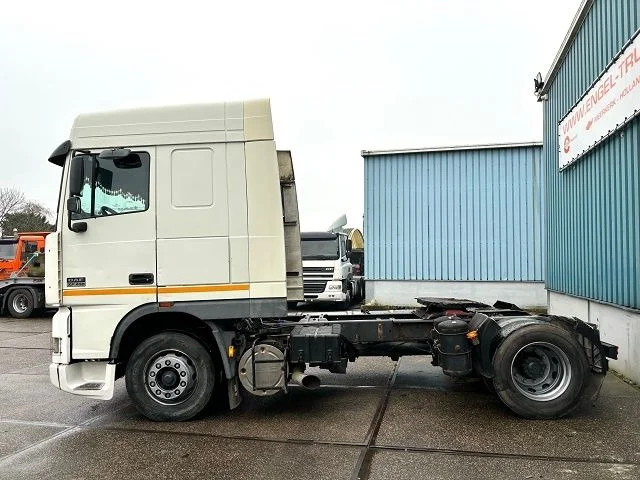 DAF 95.430 XF SPACECAB (EURO 3 / ZF16 MANUAL GEARBOX / ZF-INTARDER / AIRCONDITIONING / 870 LITER DIESELTANK) - Tractor: foto 5 DAF 95.430 XF SPACECAB (EURO 3 / ZF16 MANUAL GEARBOX / ZF-INTARDER / AIRCONDITIONING / 870 LITER DIESELTANK) - Tractor: foto 5