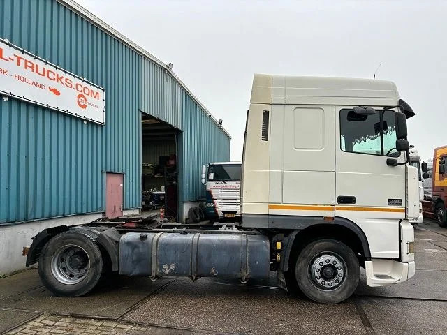 DAF 95.430 XF SPACECAB (EURO 3 / ZF16 MANUAL GEARBOX / ZF-INTARDER / AIRCONDITIONING / 870 LITER DIESELTANK) - Tractor: foto 4 DAF 95.430 XF SPACECAB (EURO 3 / ZF16 MANUAL GEARBOX / ZF-INTARDER / AIRCONDITIONING / 870 LITER DIESELTANK) - Tractor: foto 4