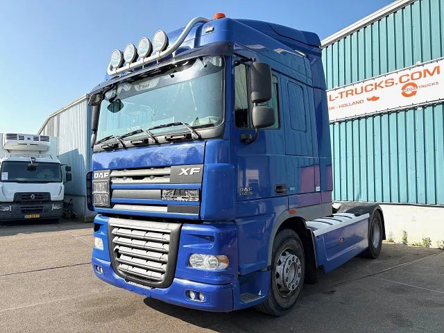 DAF XF 105.460 ATE SPACECAB (ZF16 MANUAL GEARBOX / HYDRAULIC KIT / P.T.O. / ADR-VLG / FULL SPOILERSET / FRIDGE) - Tractor: foto 1 DAF XF 105.460 ATE SPACECAB (ZF16 MANUAL GEARBOX / HYDRAULIC KIT / P.T.O. / ADR-VLG / FULL SPOILERSET / FRIDGE) - Tractor: foto 1