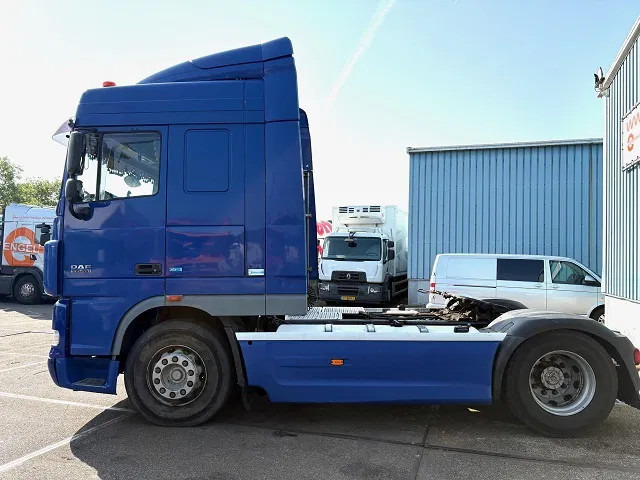 DAF XF 105.460 ATE SPACECAB (ZF16 MANUAL GEARBOX / HYDRAULIC KIT / P.T.O. / ADR-VLG / FULL SPOILERSET / FRIDGE) - Tractor: foto 5 DAF XF 105.460 ATE SPACECAB (ZF16 MANUAL GEARBOX / HYDRAULIC KIT / P.T.O. / ADR-VLG / FULL SPOILERSET / FRIDGE) - Tractor: foto 5