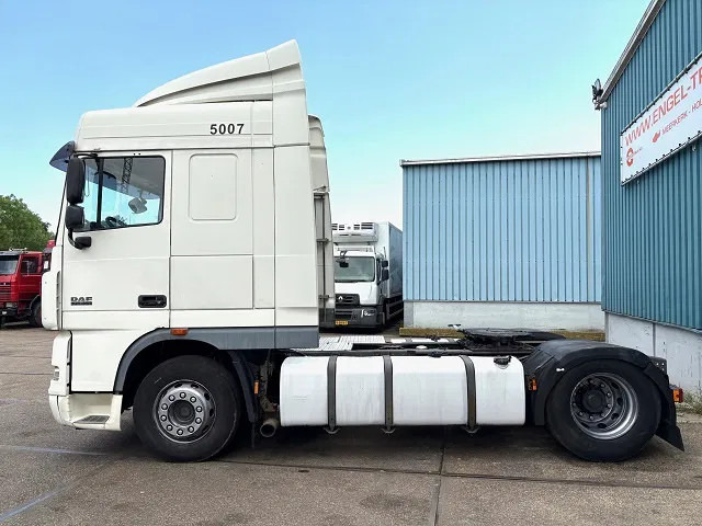 DAF XF 105.460 SPACECAB (2 IDENTICAL UNITS AVAILBLE) (ZF16 MANUAL GEARBOX / MX-BRAKE / 870+430 LITER TANK / FRIDGE / AIRCONDITIONING - Tractor: foto 5 DAF XF 105.460 SPACECAB (2 IDENTICAL UNITS AVAILBLE) (ZF16 MANUAL GEARBOX / MX-BRAKE / 870+430 LITER TANK / FRIDGE / AIRCONDITIONING - Tractor: foto 5