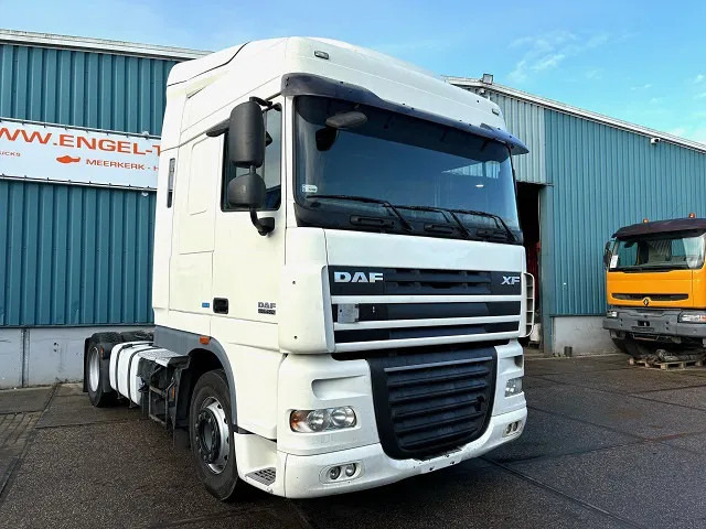 DAF XF 105.460 SPACECAB (ZF MANUAL GEARBOX / MX-BRAKE / 870+430 LITER TANK / EURO 5 EEV / AIRCONDITIONING / FRIDGE) - Tractor: foto 2 DAF XF 105.460 SPACECAB (ZF MANUAL GEARBOX / MX-BRAKE / 870+430 LITER TANK / EURO 5 EEV / AIRCONDITIONING / FRIDGE) - Tractor: foto 2