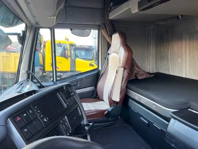 Locação de Iveco Stralis AS440S42T/P HI-WAY DUTCH TRUCK (APK/TUV -> 02-2024 / EURO 6 / AS-TRONIC / 2 TANKS / LEATHER SEATS / FRIDGE) Iveco Stralis AS440S42T/P HI-WAY DUTCH TRUCK (APK/TUV -> 02-2024 / EURO 6 / AS-TRONIC / 2 TANKS / LEATHER SEATS / FRIDGE): foto 8 Locação de Iveco Stralis AS440S42T/P HI-WAY DUTCH TRUCK (APK/TUV -> 02-2024 / EURO 6 / AS-TRONIC / 2 TANKS / LEATHER SEATS / FRIDGE) Iveco Stralis AS440S42T/P HI-WAY DUTCH TRUCK (APK/TUV -> 02-2024 / EURO 6 / AS-TRONIC / 2 TANKS / LEATHER SEATS / FRIDGE): foto 8