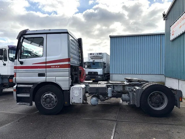 Mercedes-Benz Actros 1843 LS SLEEPERCAB (MP1) (ZF16 MANUAL GEARBOX / REDUCTION AXLE / AIRCONDITIONING / ETC.) - Tractor: foto 5 Mercedes-Benz Actros 1843 LS SLEEPERCAB (MP1) (ZF16 MANUAL GEARBOX / REDUCTION AXLE / AIRCONDITIONING / ETC.) - Tractor: foto 5