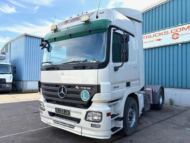Mercedes-Benz Actros 1846 LS (MP2) (EPS WITH CLUTCH / RETARDER / 3-PEDALS/ AIRCONDITIONING / ETC) - Tractor: foto 1 Mercedes-Benz Actros 1846 LS (MP2) (EPS WITH CLUTCH / RETARDER / 3-PEDALS/ AIRCONDITIONING / ETC) - Tractor: foto 1