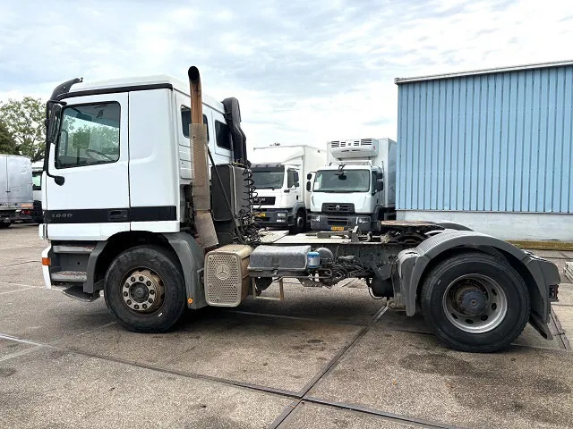 Mercedes-Benz Actros 1848 LS (MP1) 4x2 TRACTOR (EPS WITH CLUTCH / RUDUCTION AXLE / HYDRAULIC KIT / AIRCONDITIONING / ETC) - Tractor: foto 5 Mercedes-Benz Actros 1848 LS (MP1) 4x2 TRACTOR (EPS WITH CLUTCH / RUDUCTION AXLE / HYDRAULIC KIT / AIRCONDITIONING / ETC) - Tractor: foto 5