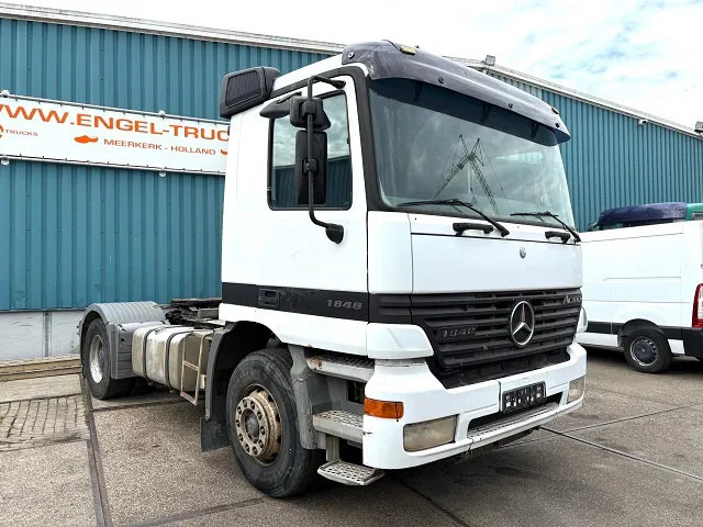 Mercedes-Benz Actros 1848 LS (MP1) 4x2 TRACTOR (EPS WITH CLUTCH / RUDUCTION AXLE / HYDRAULIC KIT / AIRCONDITIONING / ETC) - Tractor: foto 2 Mercedes-Benz Actros 1848 LS (MP1) 4x2 TRACTOR (EPS WITH CLUTCH / RUDUCTION AXLE / HYDRAULIC KIT / AIRCONDITIONING / ETC) - Tractor: foto 2
