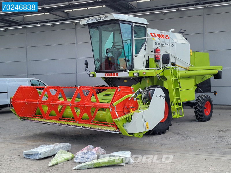 Claas Dominator 130 Dominator 130 4X2 4Mtr HEADER - PERKINS TIER 3 - Ceifeira debulhadora: foto 2 Claas Dominator 130 Dominator 130 4X2 4Mtr HEADER - PERKINS TIER 3 - Ceifeira debulhadora: foto 2