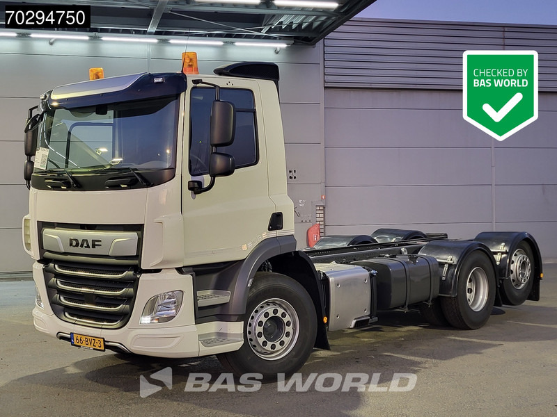 DAF CF 300 6X2 NEW chassis Lift/Steering Axle ACC Retarder Euro 6 - Caminhão chassi: foto 1 DAF CF 300 6X2 NEW chassis Lift/Steering Axle ACC Retarder Euro 6 - Caminhão chassi: foto 1