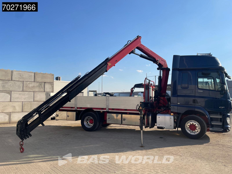 DAF CF 530 4X2 HMF 1820-RC Kran Crane Retarder Space cab Euro 6 - Camião de caixa aberta/ Plataforma, Caminhão grua: foto 2 DAF CF 530 4X2 HMF 1820-RC Kran Crane Retarder Space cab Euro 6 - Camião de caixa aberta/ Plataforma, Caminhão grua: foto 2